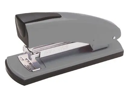 A Buen Precio Grapadora Petrus 2001P Color -Gris -Capacidad 20 Hojas